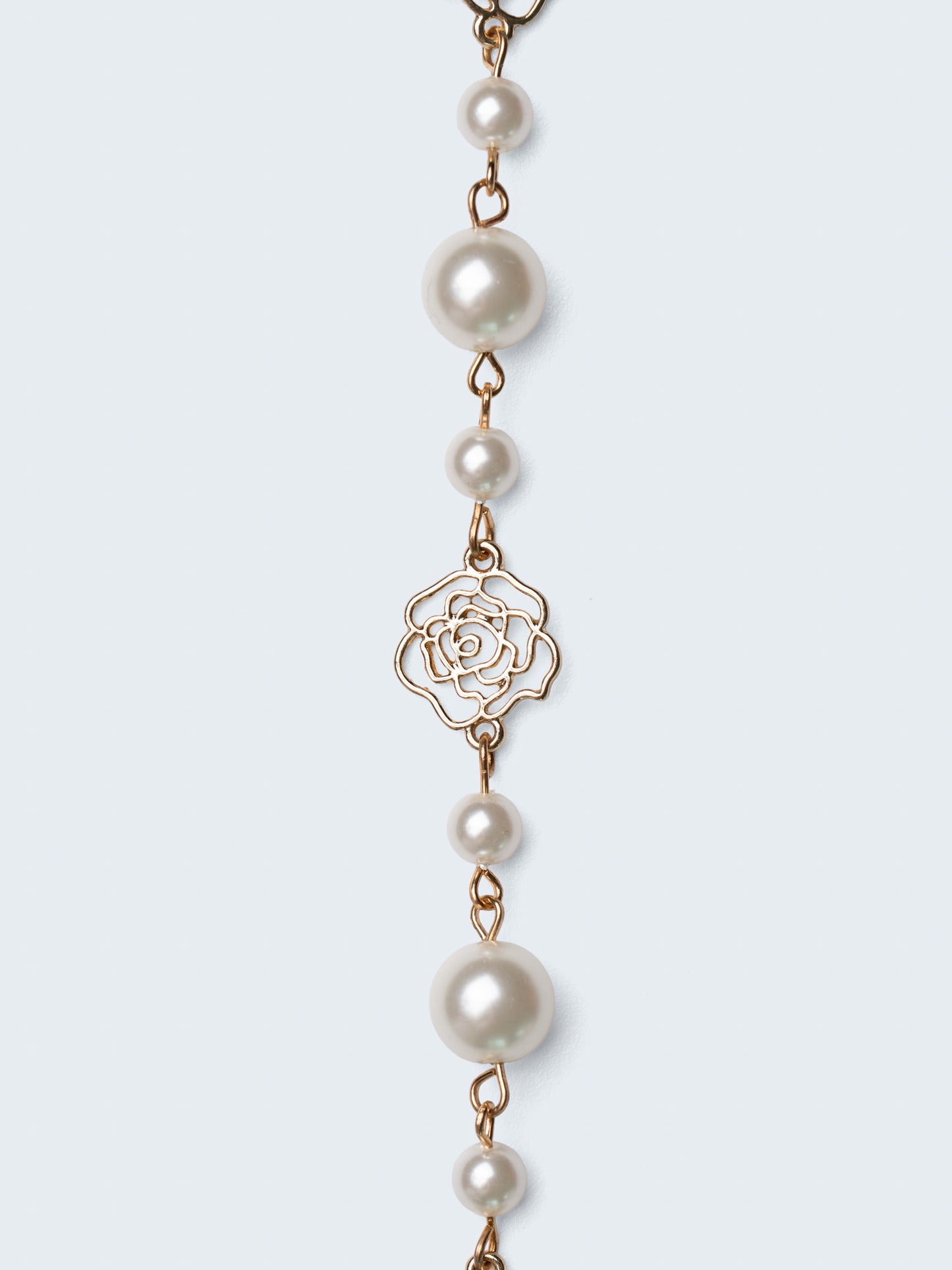 Simple Camellia Gold Bracelet