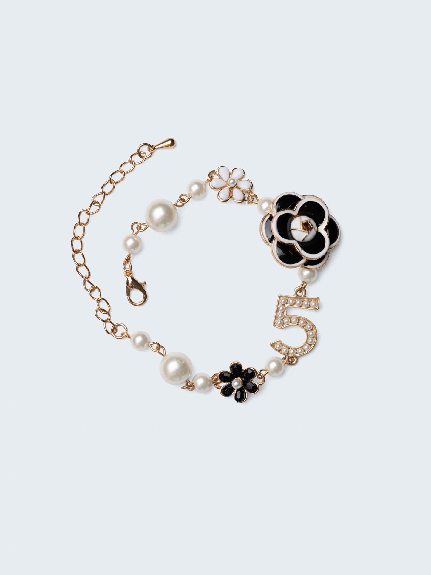Camellia 5 Pearl Bracelet