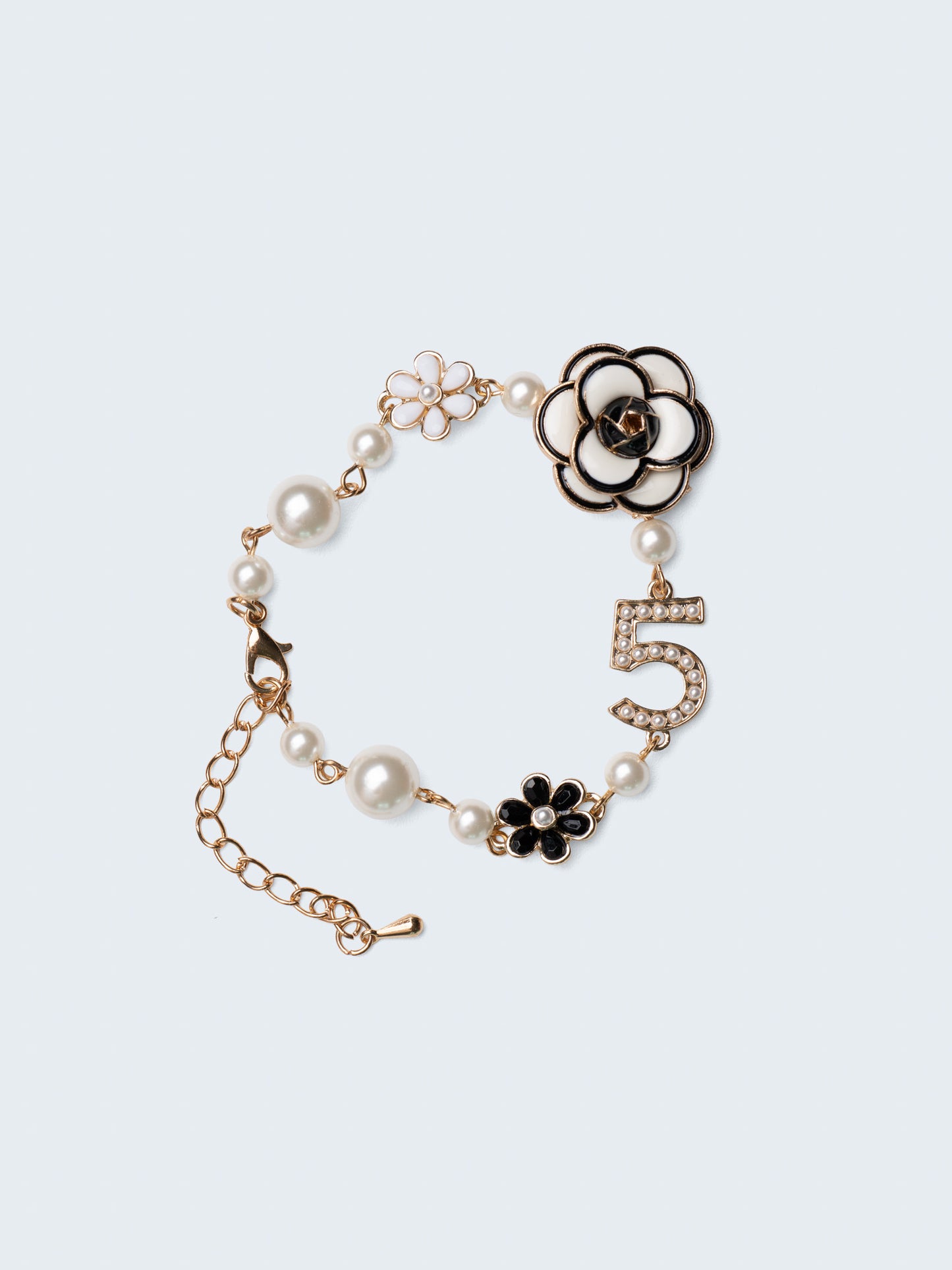 Camellia 5 Pearl Bracelet