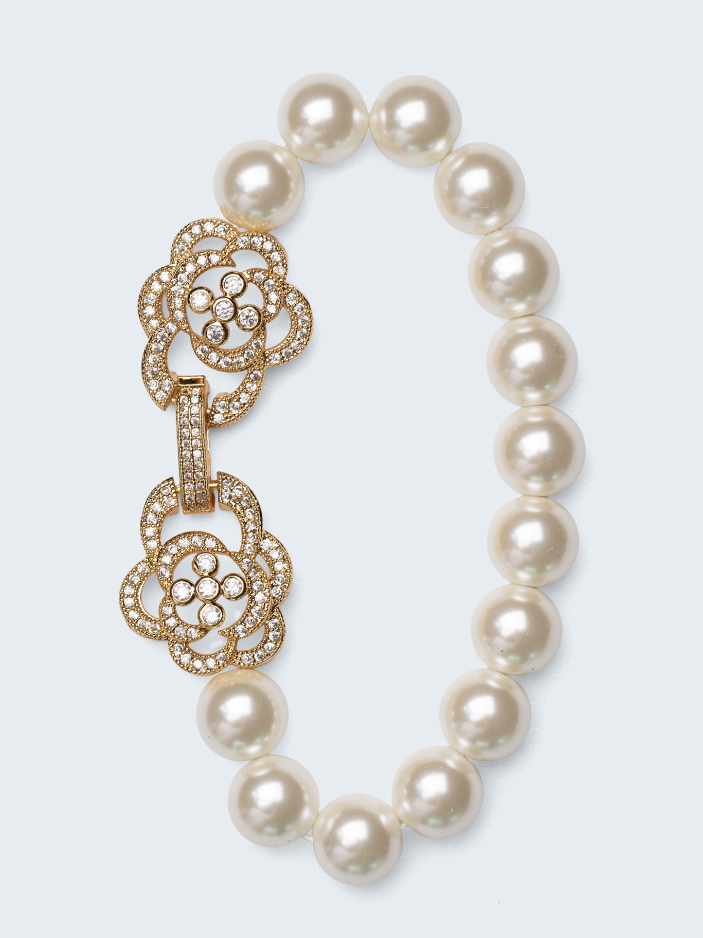 Camellia Buckle Pearl Bracelet