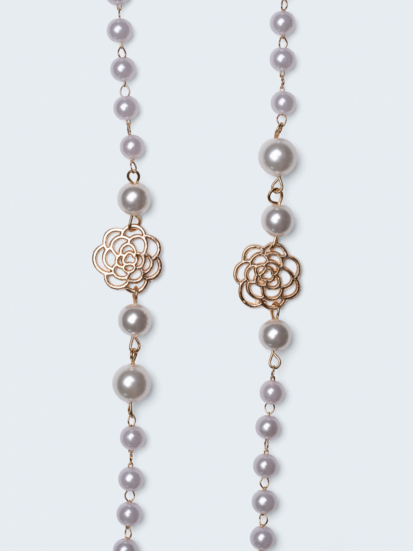 Camellia Pearl Eyeglass Chain